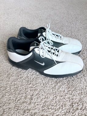 Nike Heritage Golf Shoes Men’s Size 10.5 Black & White Spiked Leather